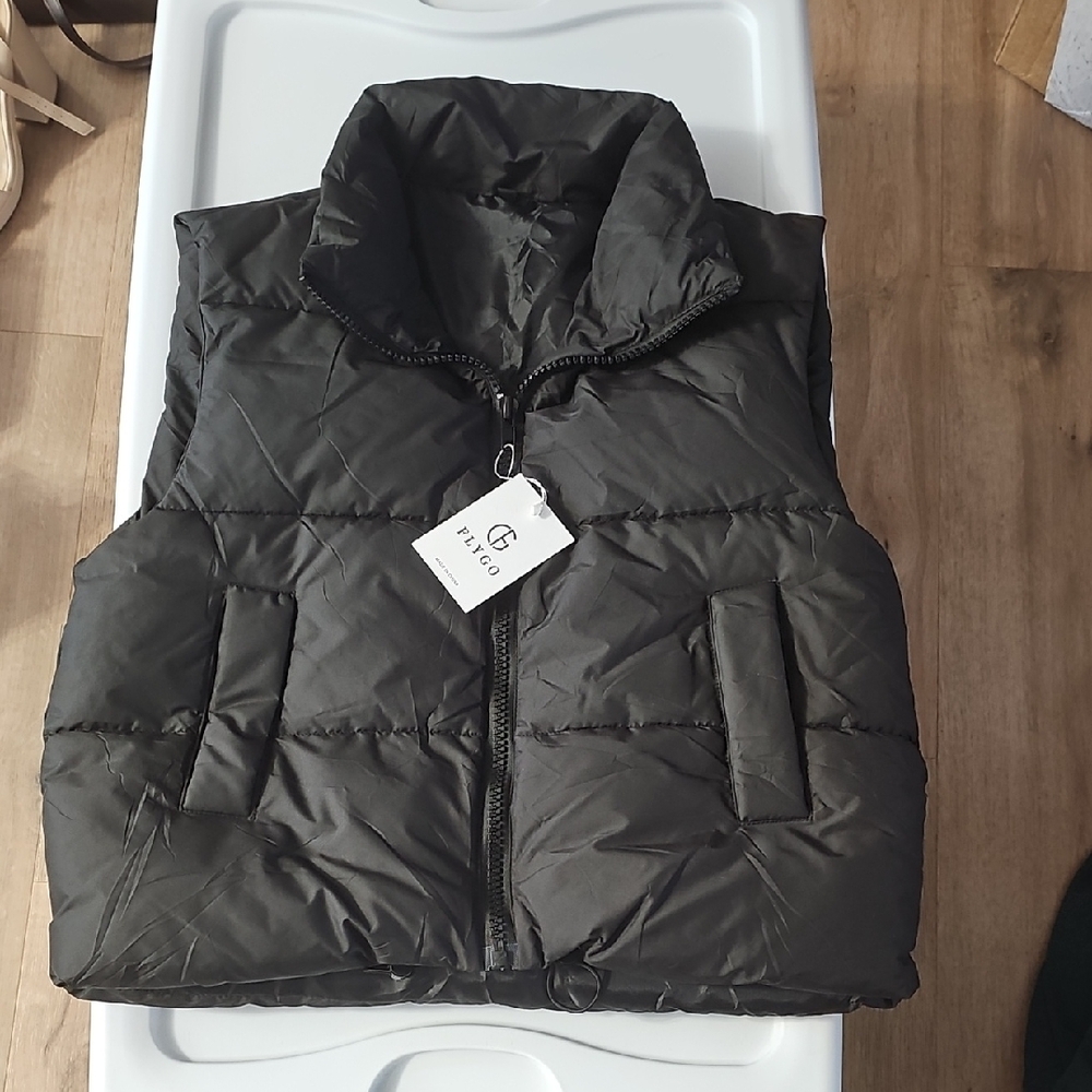 Flygo Black Puffer Vest Size Small